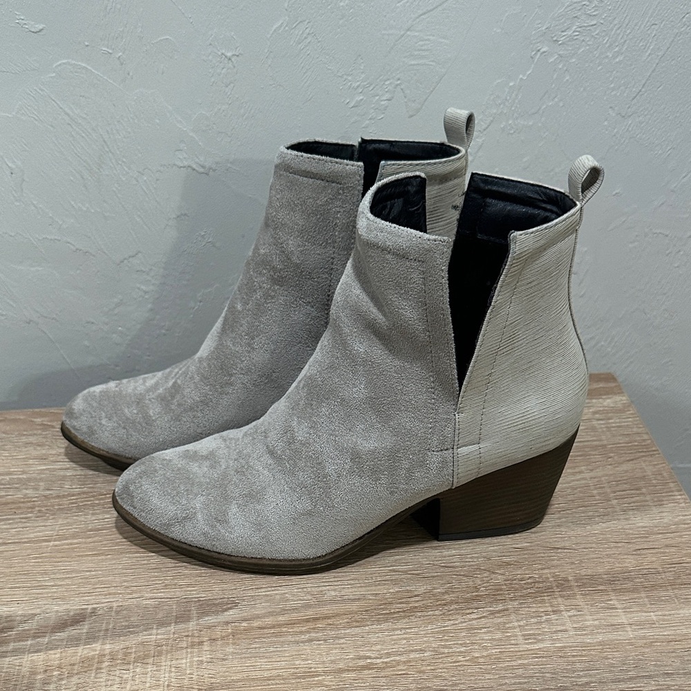 Corkys Light Gray Ankle Booties
